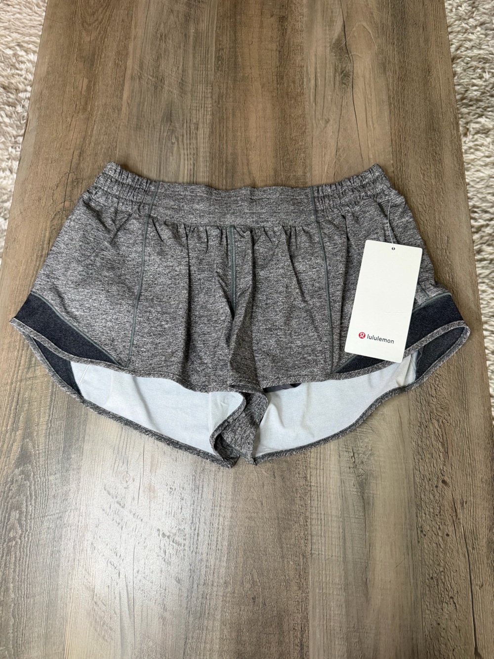 NWT Lululemon Hotty Hot Shorts LR 2.5” Sz 10 *Heather Gray
